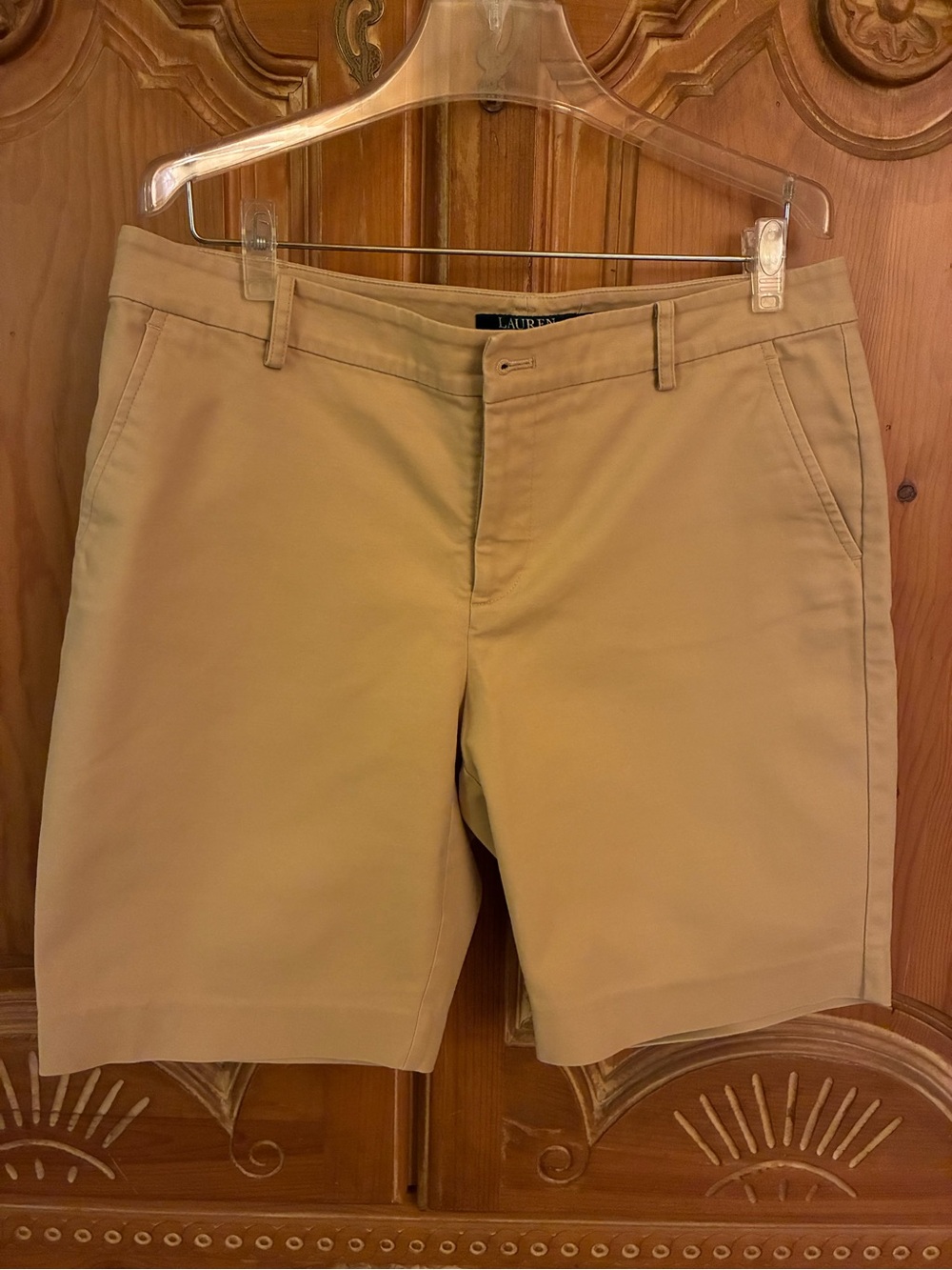 Ralph Lauren women’s tan shorts 10 petite